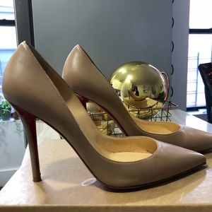 Christian Louboutin Apostrophy Pump Nude Nappa